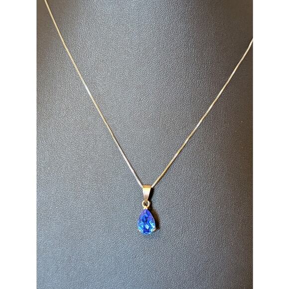 Blue Crystal Teardrop 925 Sterling Silver Pendant & 18" Box Chain Necklace - Picture 1 of 9